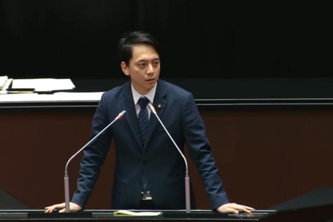 川普不希望台湾走向独立　国民党发言人：美国泼台独冷水了

梅花新闻网 洪子苓/综