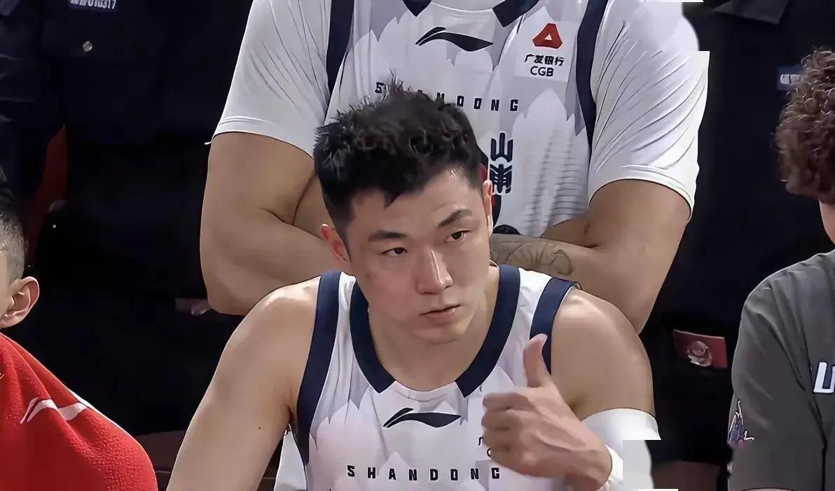 35:49，半场14分，山东男篮的赛季基本结束了：1、赛前说，山东男篮内线有优势