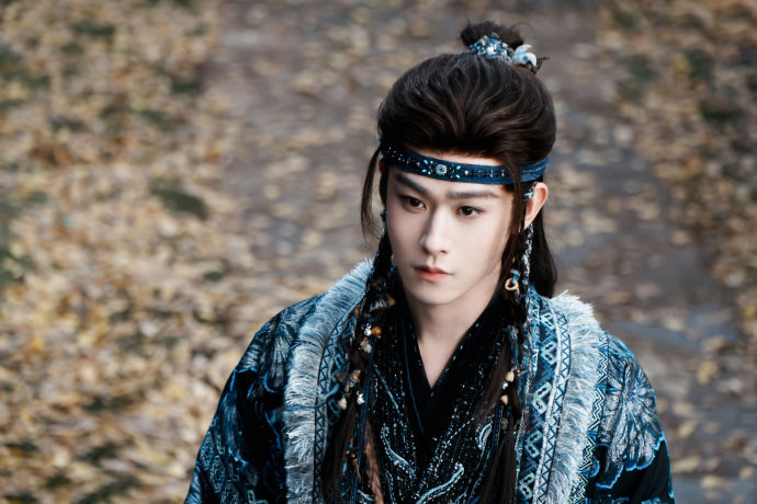 田嘉瑞出场三秒我就妈了田嘉瑞月鳞绮纪反差人设前一秒是乖乖少年，后一秒黑化，田嘉瑞