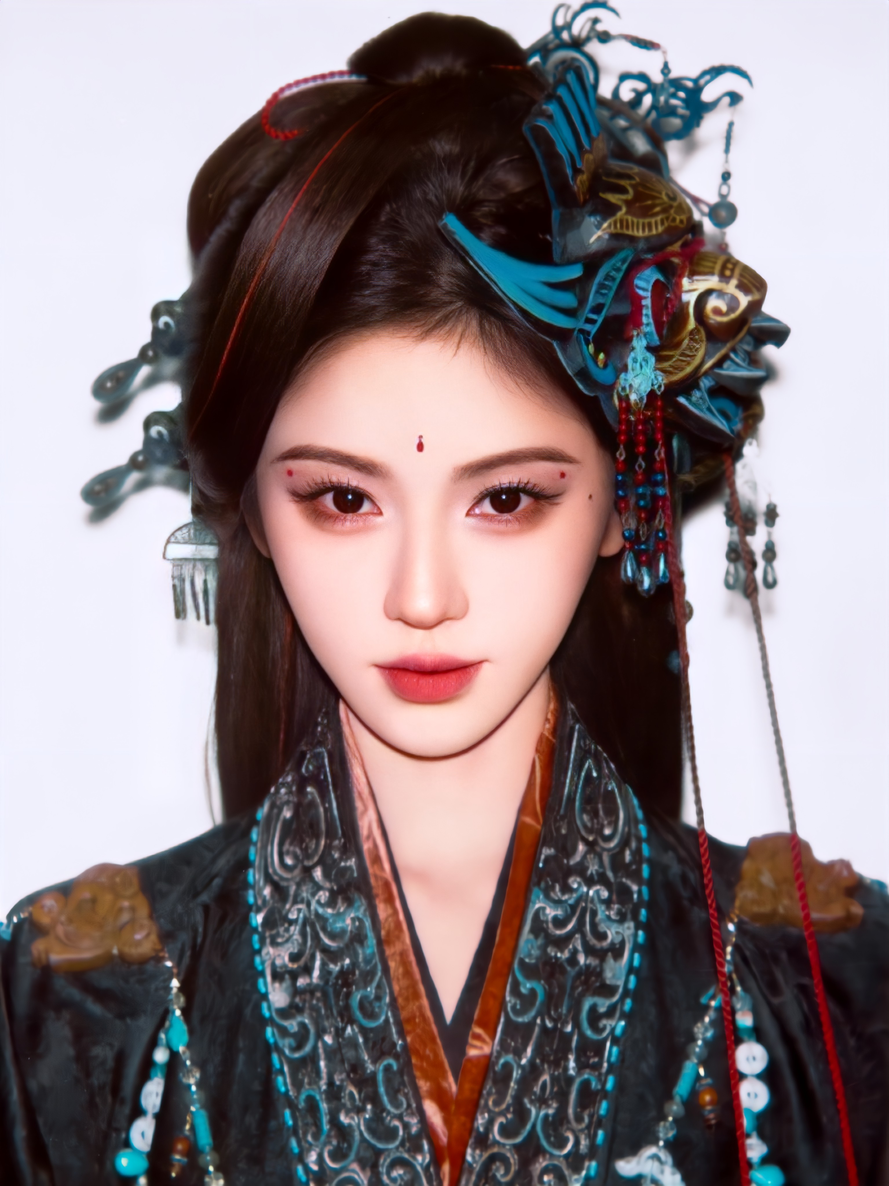 鞠婧祎鞠婧祎苏绿夏鞠婧祎万花世界 殿前笑语藏霜刃  袖里乾坤定鬼神
