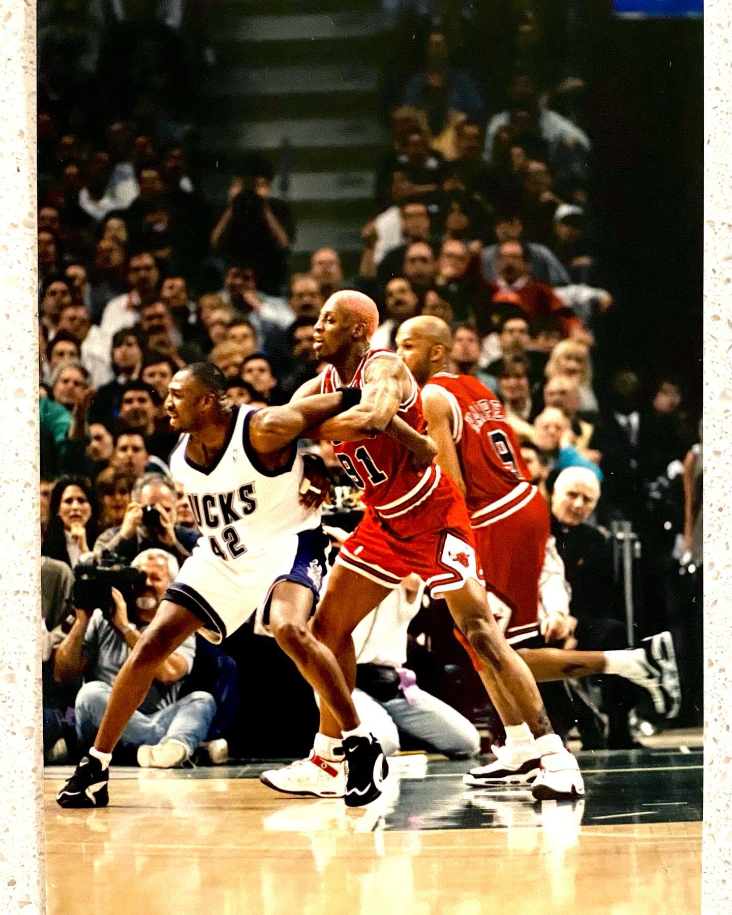 Vin Baker Vs Dennis Rodman 