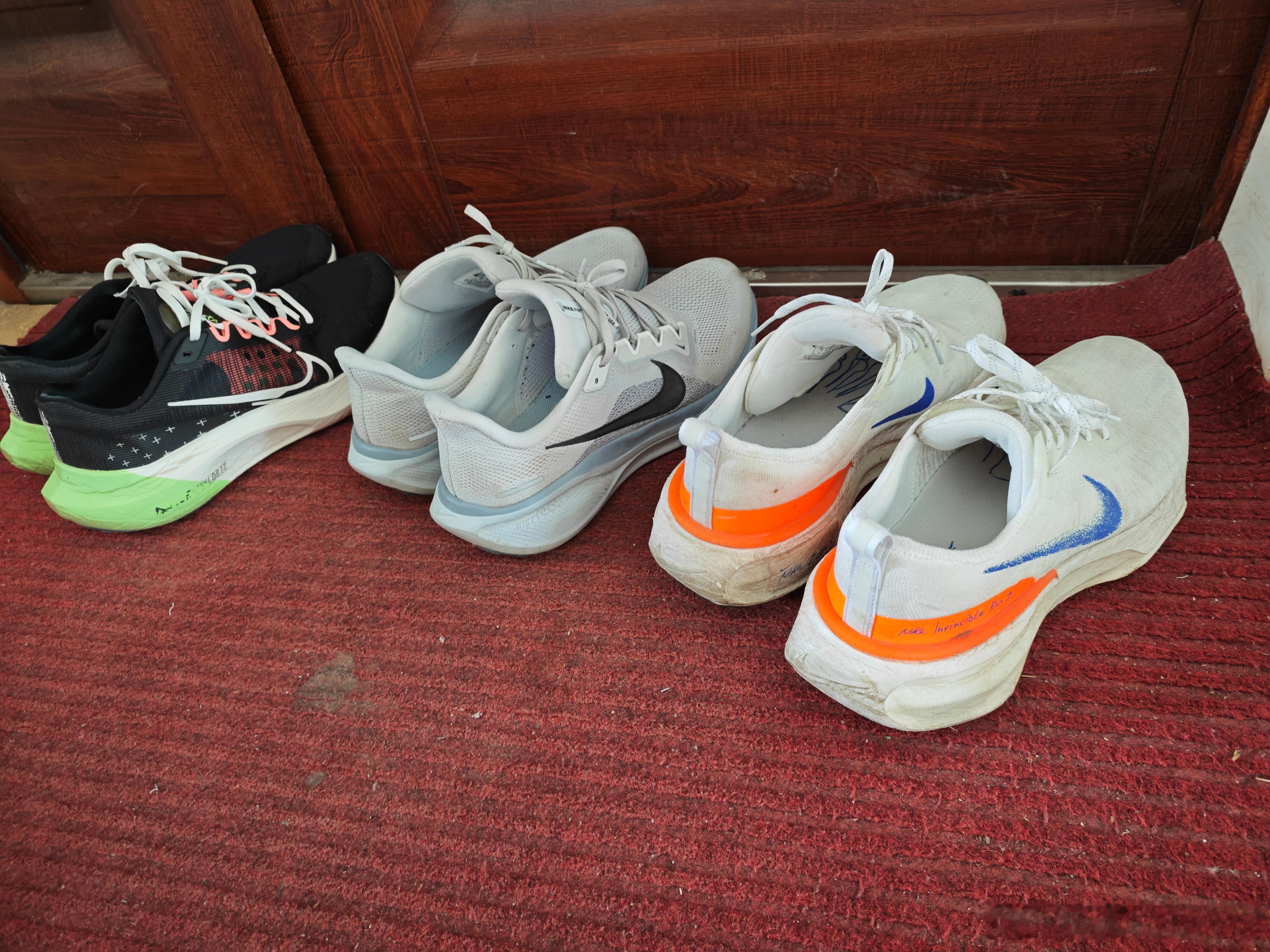 我是一个极致的NIKE拥护者吗？不是但是，我同时应有四双Nike的跑鞋，还有一双