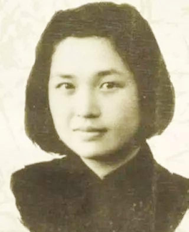 1946年沈崇不幸遭受侮辱，坚强面对命运磨难，后半生活得精彩，令处女膜至上的偏见