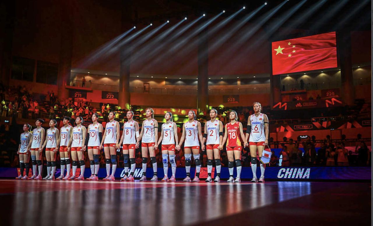 只有女排，唯有女排。

中国女排今晚创造的黑八奇迹，再次证明，在中国体坛，中国女