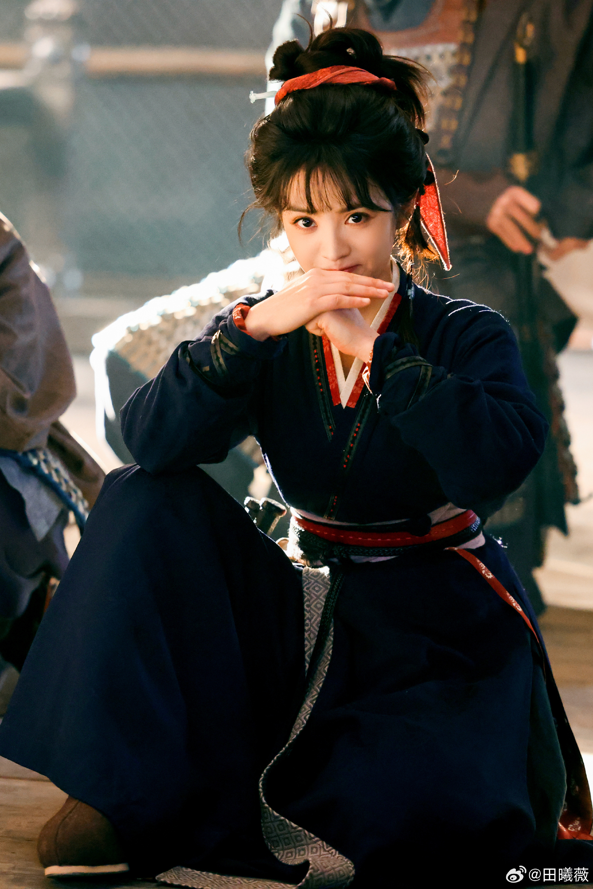 【不定期福利】以后会将一些追剧团伴手礼和收到的周边，不定期送【铁粉】。这个月粉丝