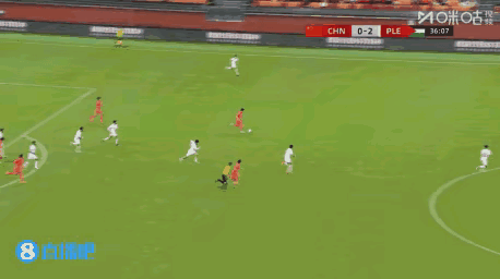 国足0:5惨负巴勒斯坦，主教练邵佳一压力山大，下课声已响起。
国脚们也很拼，但就