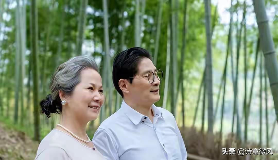 夫妻到了中年，只要是“分房睡”，大都逃不过3个原因
 
很多人一听说中年夫妻分房