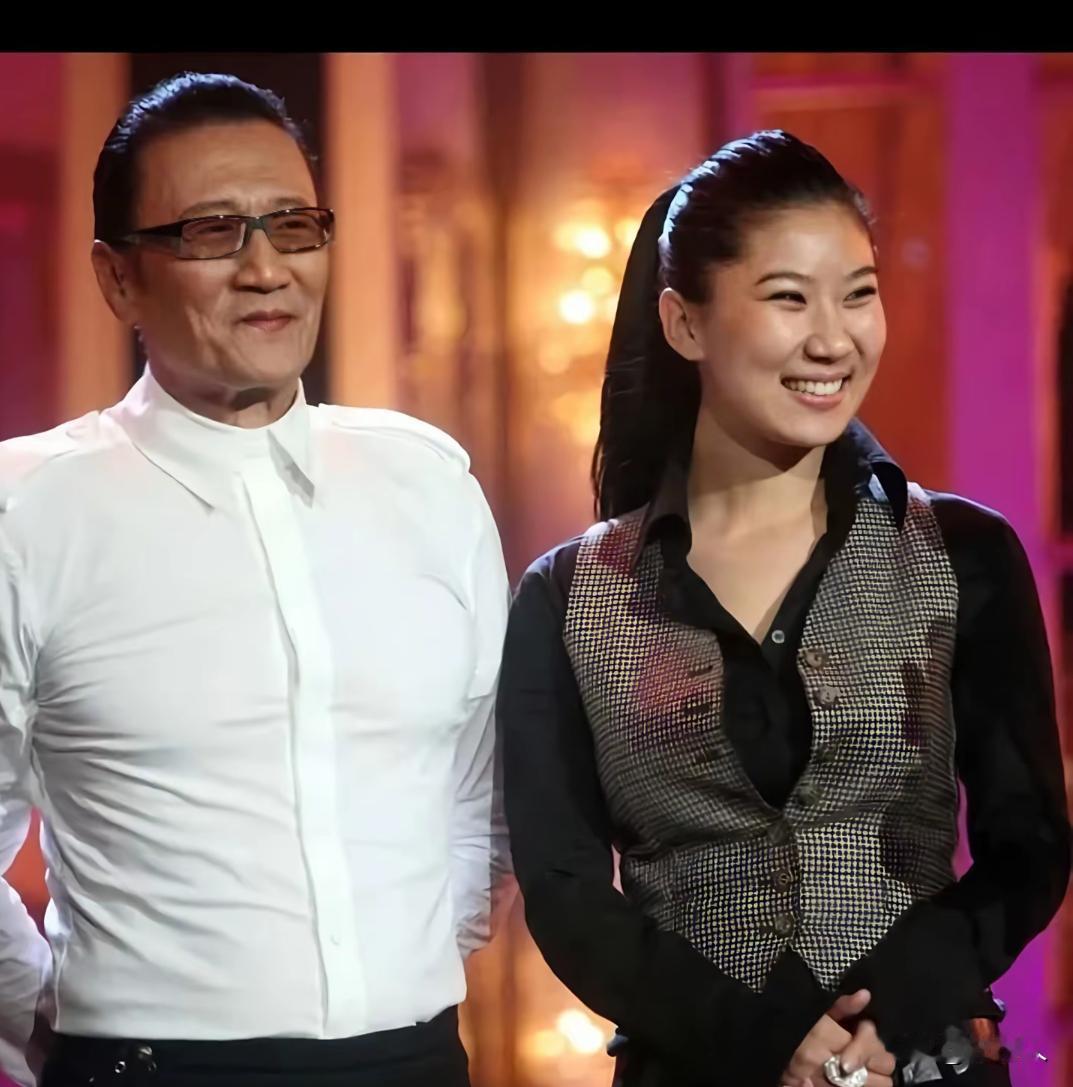 谢贤和coco2005年相识，相伴长达12年。经常一同出席综艺、晚会、媒体活动，
