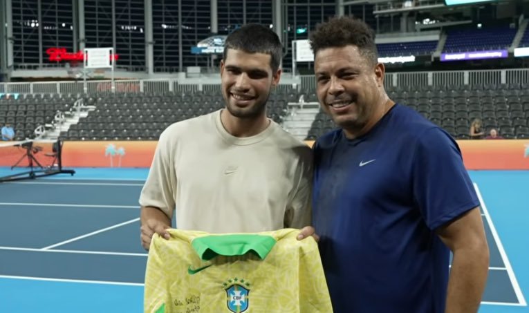 阿尔卡拉斯和罗纳尔多同框网坛风云