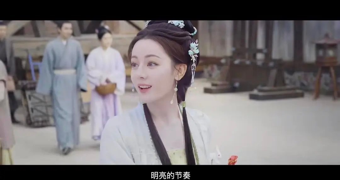 白日提灯这滤镜太离谱了吧 是为了照顾两个人的皮肤不好吗 