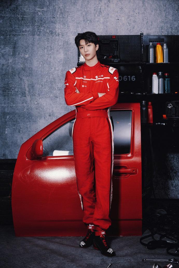 范丞丞花絮含帅量100% 范丞丞飞驰人生3的花絮范丞丞花絮含帅量100%，定妆、