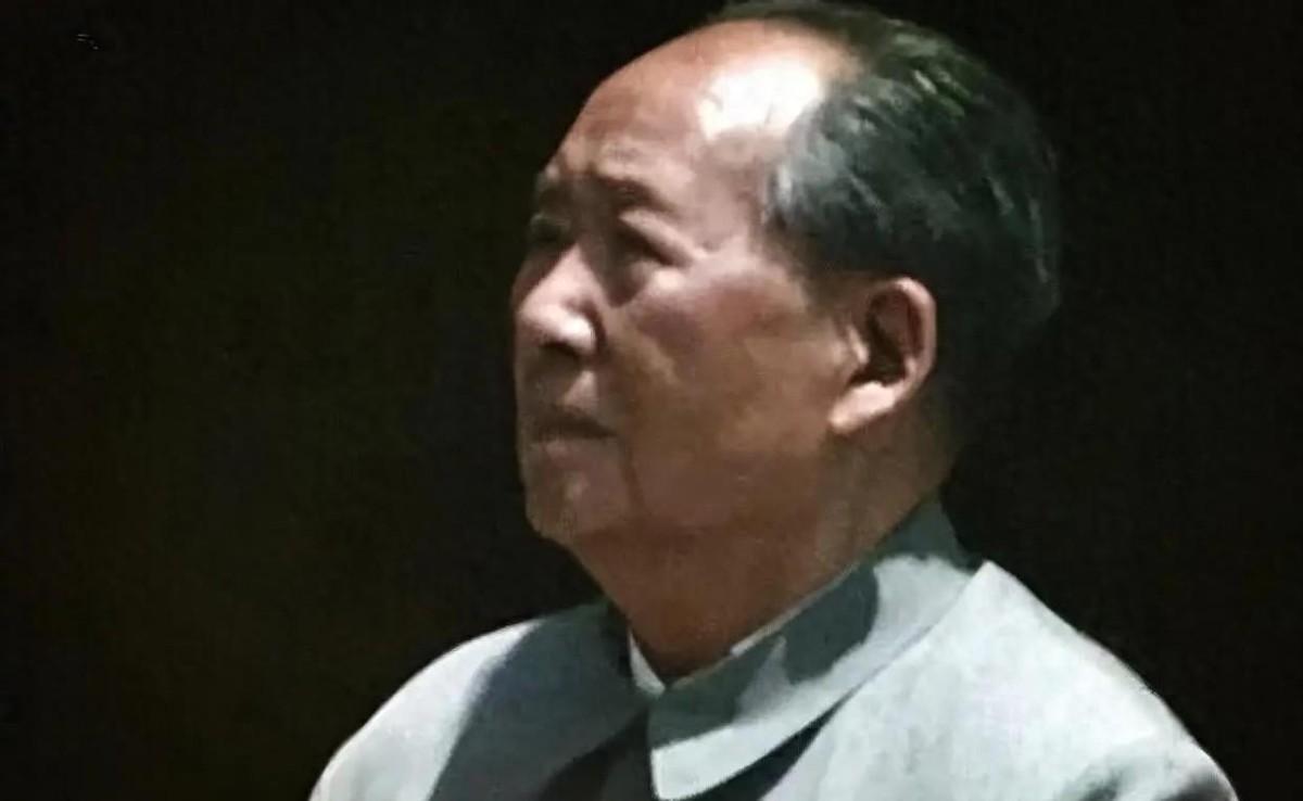 毛主席80岁生日当天李敏和孔令华一同来为他祝寿，主席叹息：或许这是你们最后一次来