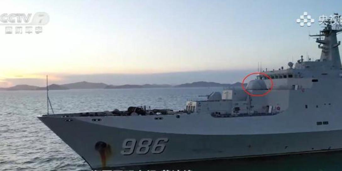 国产激光战舰首次亮相，四明山舰搭载的燎原-1激光武器引发热议。这不仅是一项技术突