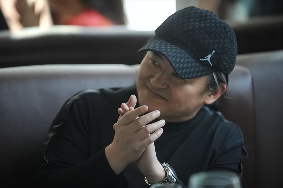 刘欢让我们看到即使在乌烟瘴气的娱乐圈当中，也有像他这样痴心不改，沉下心来搞创作，