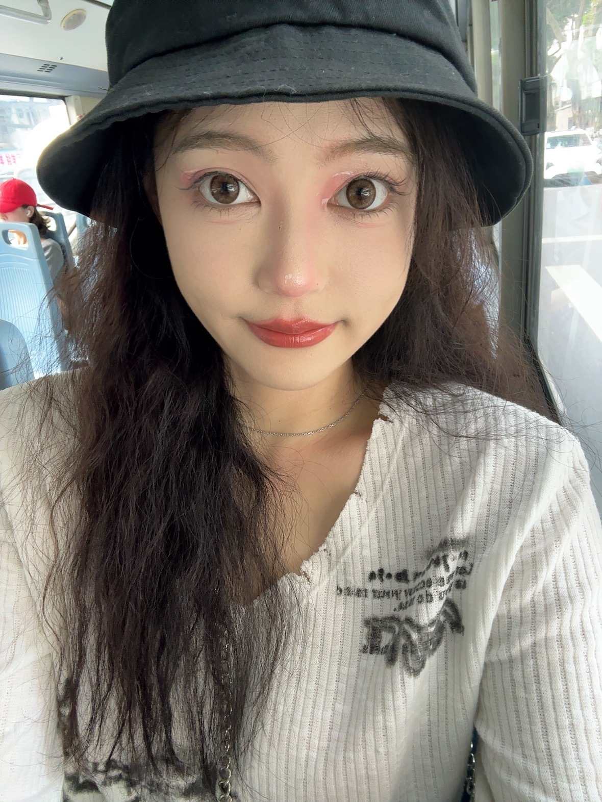 夏天到了 有啥粉底可以不卡粉啊[二哈]  ​​​