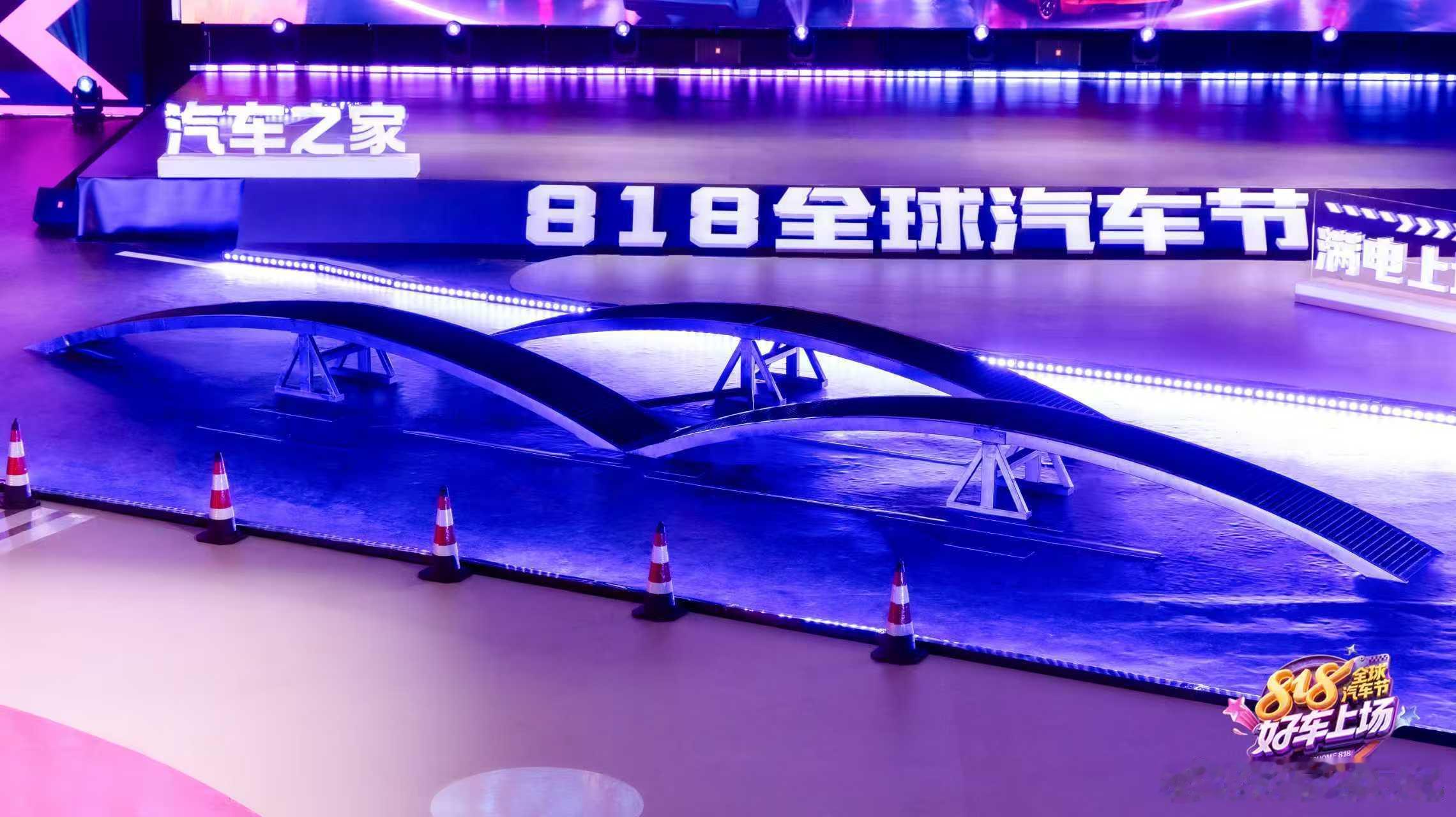 第一辆车的意义从来不只是代步当潮酷撞色遇上汽车，这波布景我直接给到一个夯！不只是