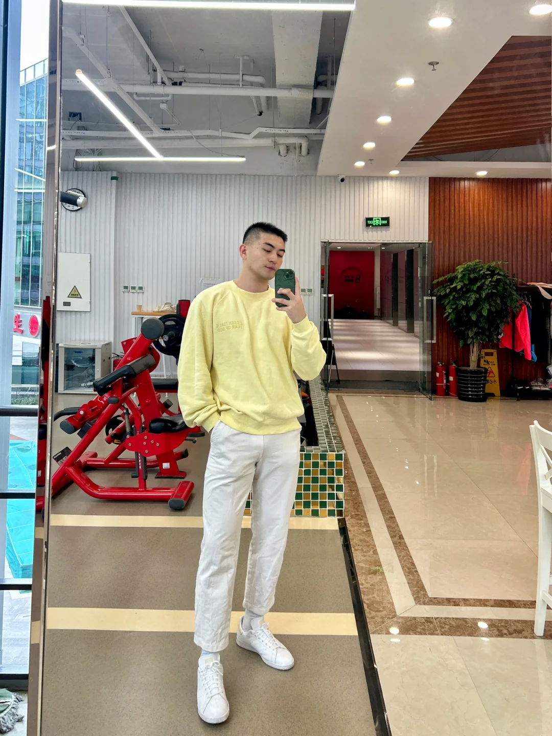 今天穿什么｜大风天认真上班