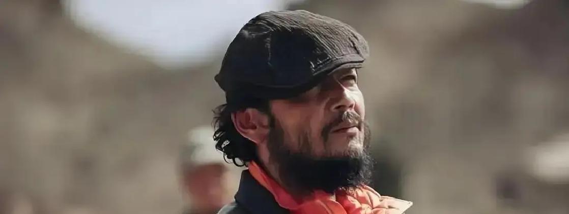 你以为《生命树》只是在演戏？
不，它根本没打算让你“看戏”！
央视一套黄金档，王