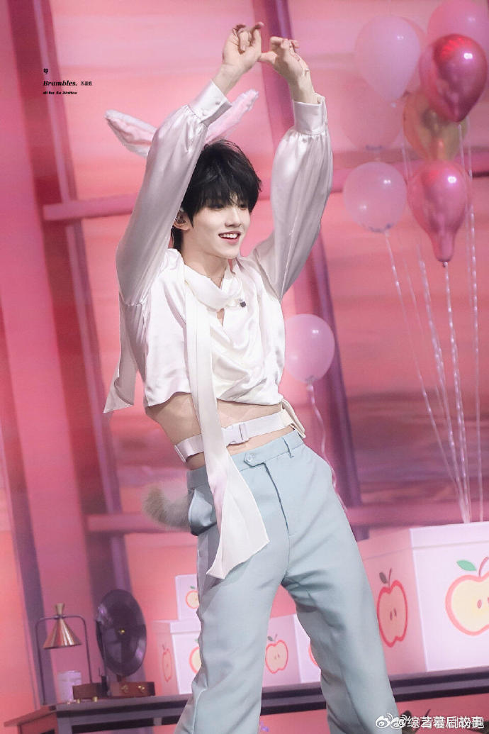 苏新皓碎碎念日常 沉浸式感受苏新皓的温柔碎碎念，语气软软的超亲切，还时刻惦记着粉