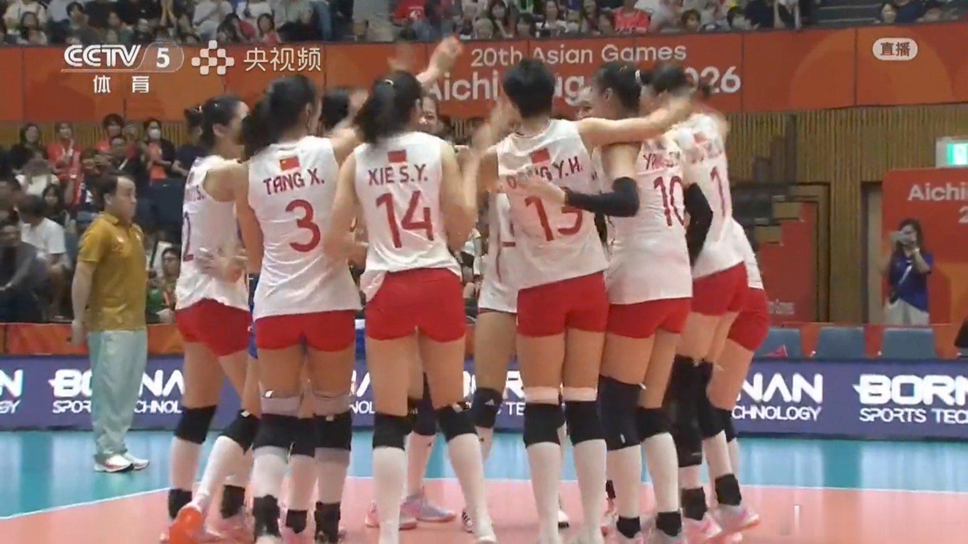 中国女排vs日本女排中国女排3连冠 中国女排3:0夺冠！铿锵玫瑰，再次绽放！ ​
