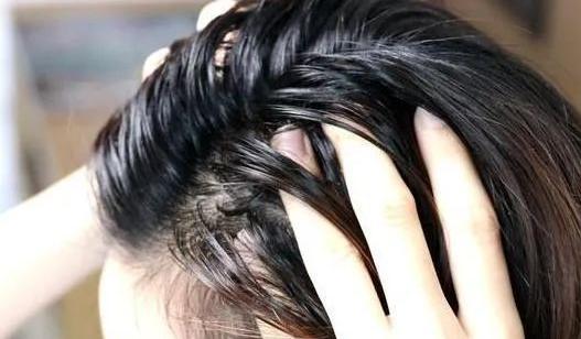 熬夜头油多到能炒菜？科研证明：压力让你变“油物”
 
熬夜加班到凌晨，第二天醒来