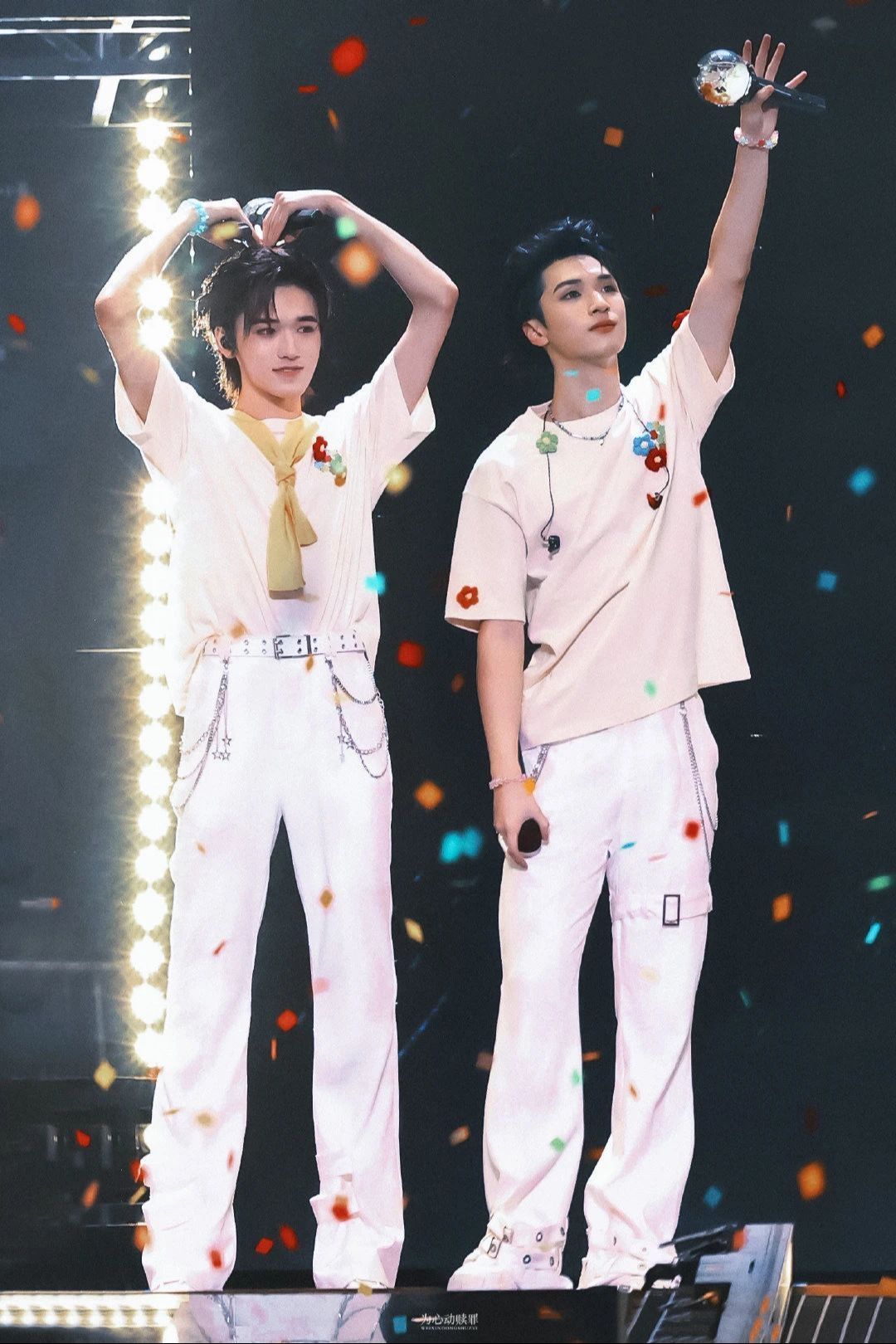 严浩翔二十二岁的亚轩生日快乐呀 严浩翔希望可以分担一些宋亚轩的烦恼 严浩翔二十二