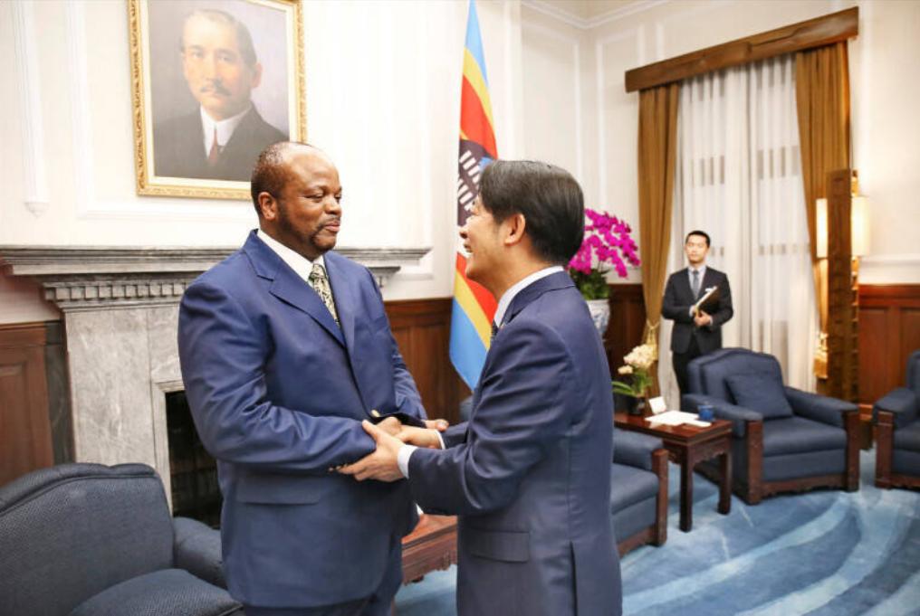 赖清德动了！

台湾地区领导人赖清德即将在4月22日动身，搭乘专机前往非洲的史瓦