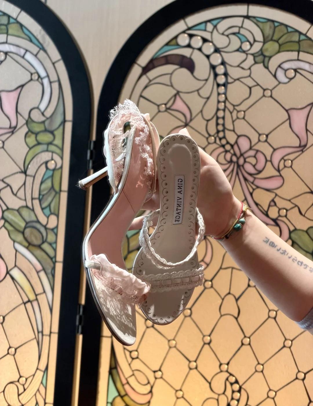 𓊆ྀི❤︎𓊇ྀི 好嫩的Dior ݁𝜗𝜚.
高跟鞋 vintage oo