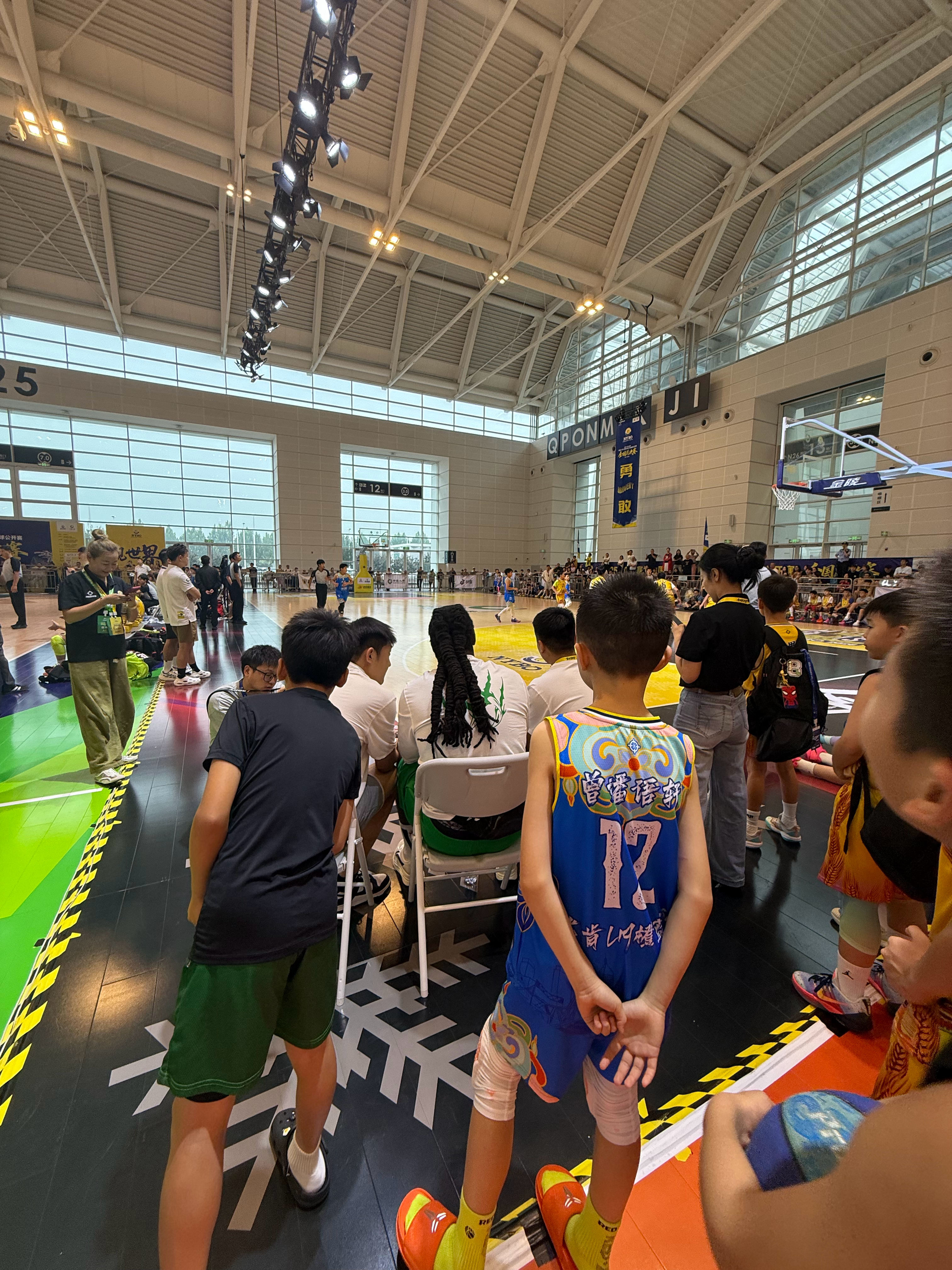 辽篮少年队主教练梅奥率辽篮青训团队来到全国最大的青少年篮球赛事NYBO全国总决赛