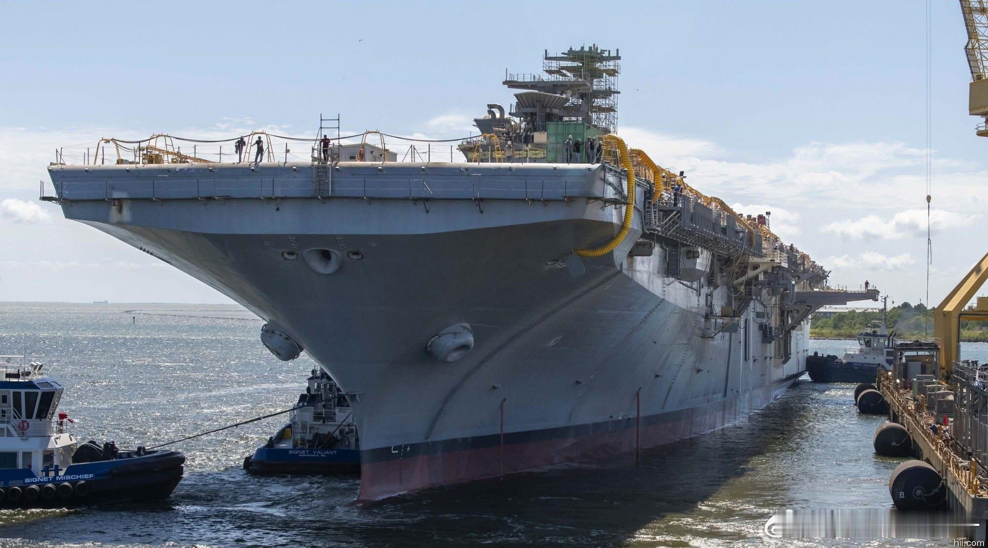 下水后准备舾装的布干维尔号两栖攻击舰。然而到现在都没什么进度（TMD帝国怎么成了