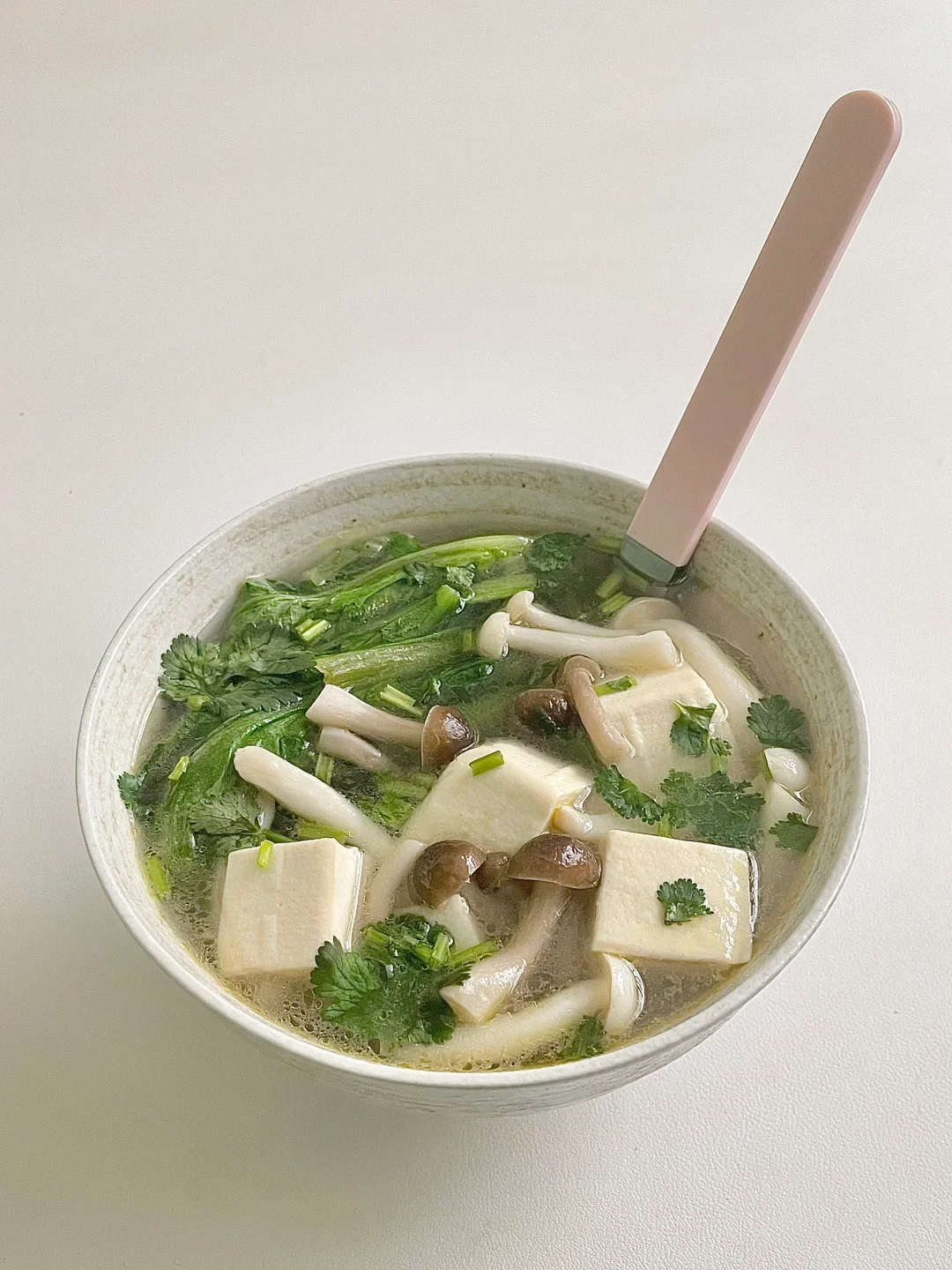 这份春日蔬菜汤鲜甜好喝🥬