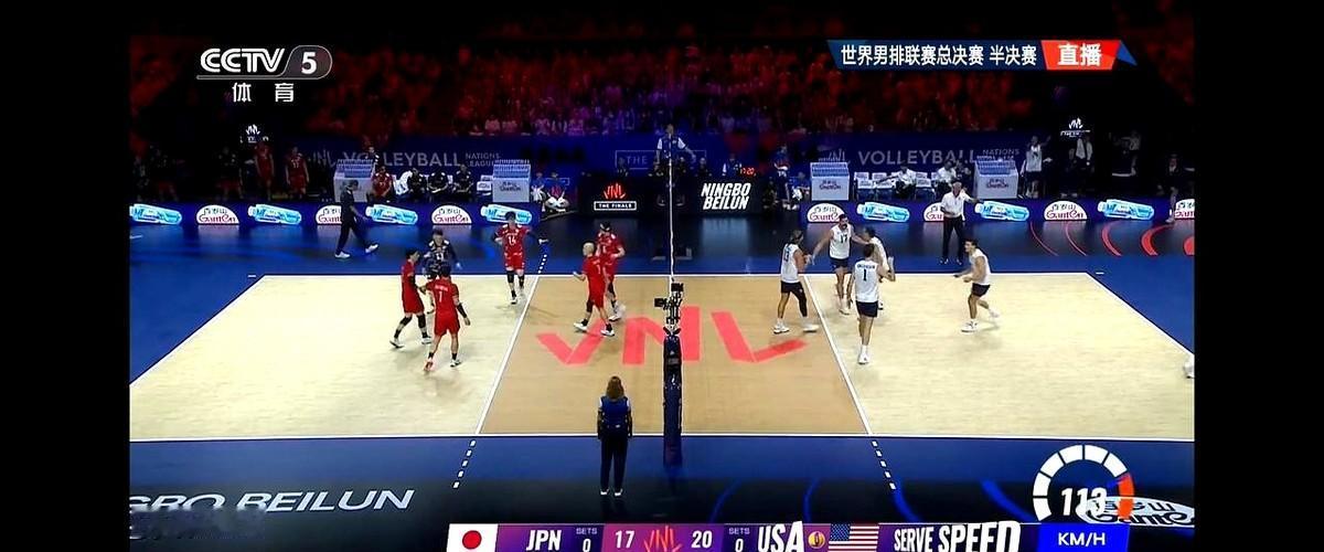 12连胜的纪录，在宁波北仑体育馆被生生掐断。日本男排倒在了决胜局。

美国队打出