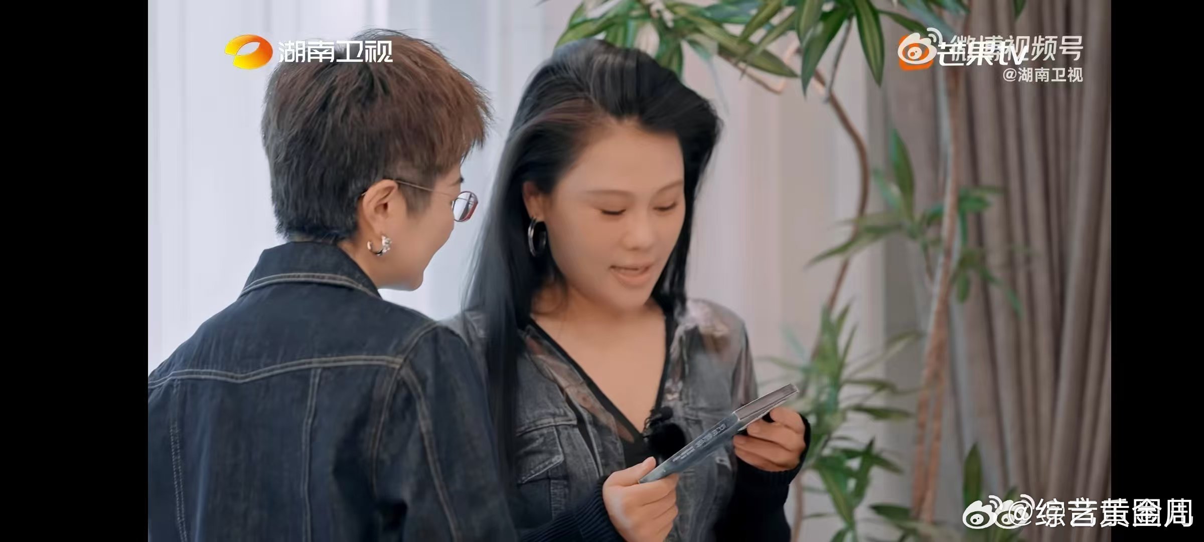 方大同送给袁娅维最后的礼物是唱片 湖南卫视背后 家人们！袁娅维珍藏的那张黑胶唱片