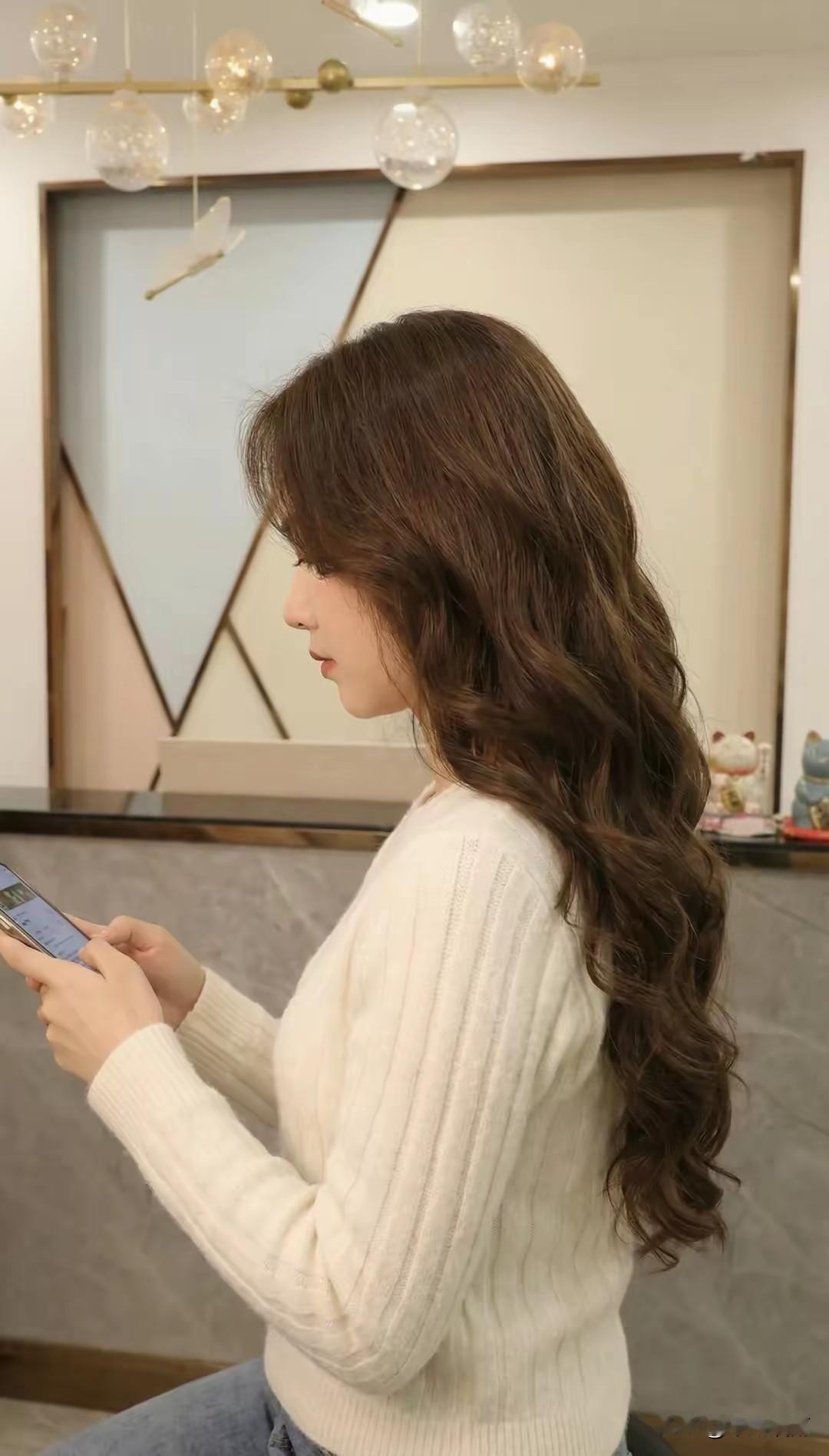 康年气象冬三白，浮世功名酒一中。