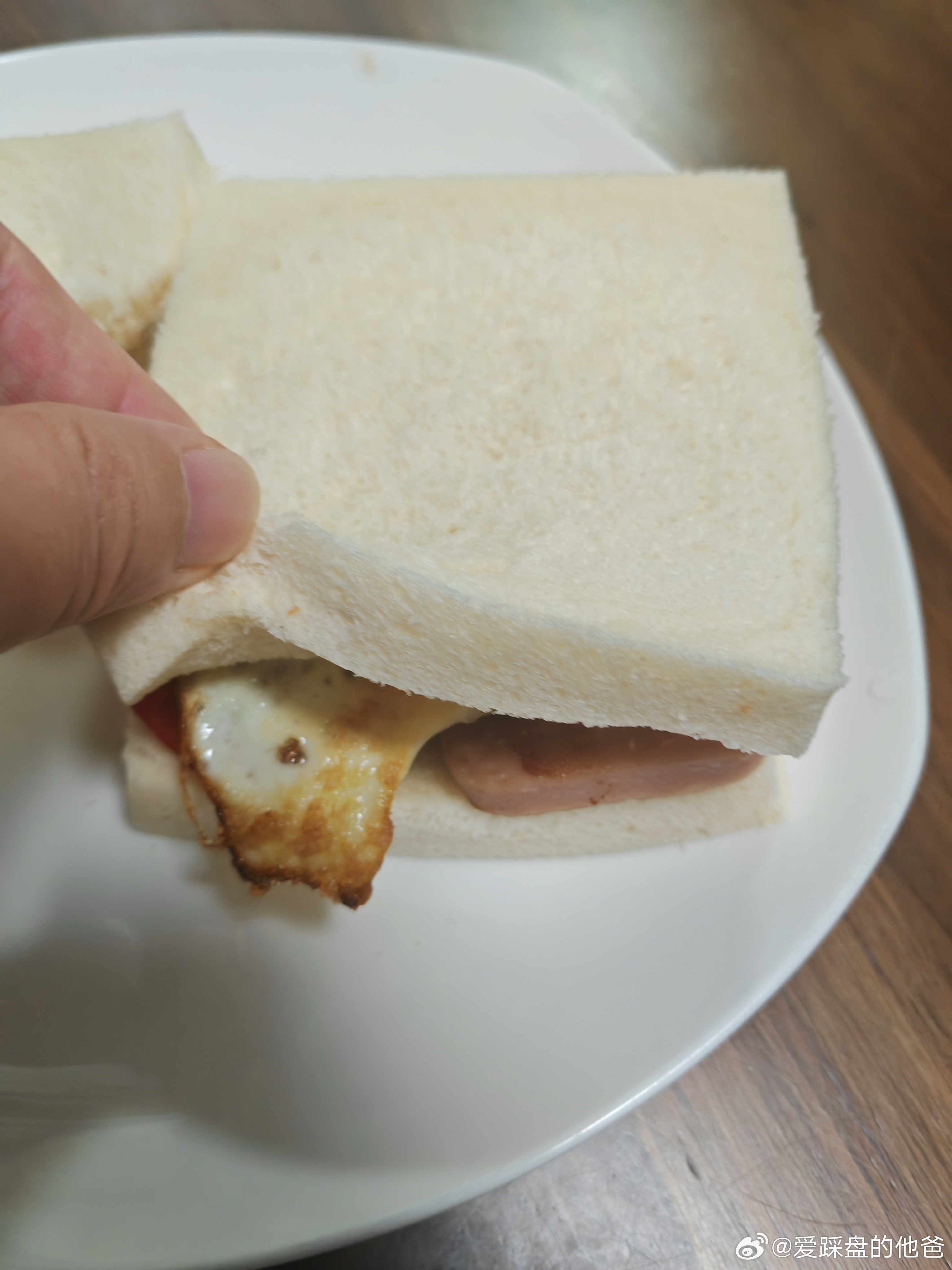 早餐，做了三明治。 