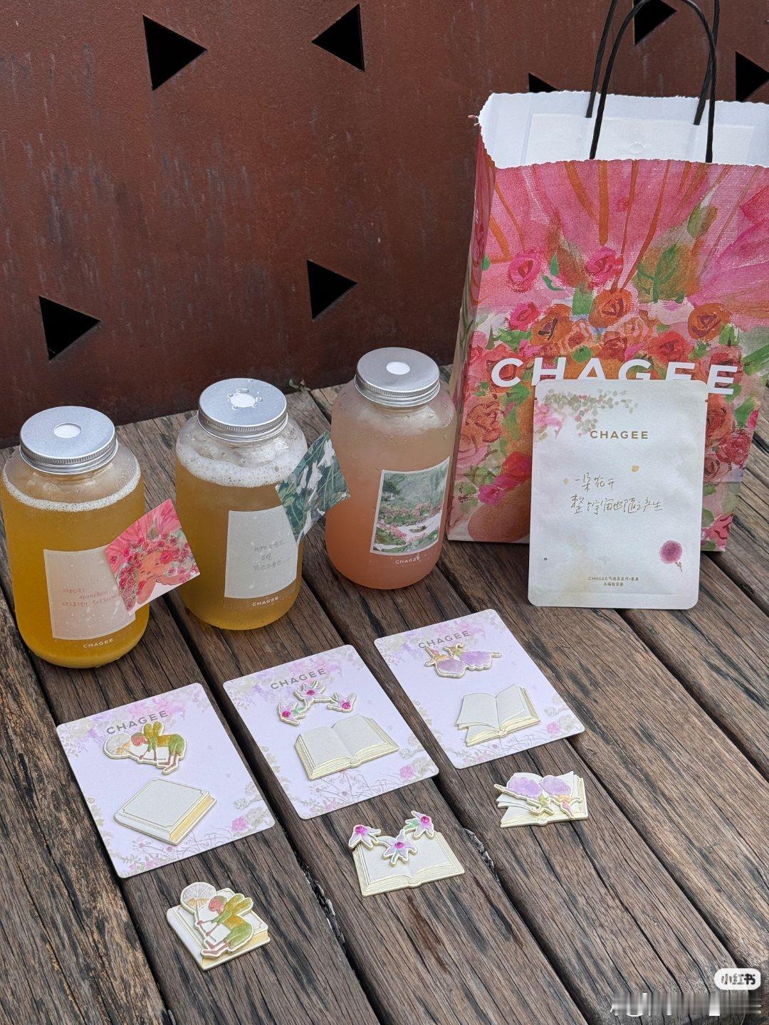 霸王茶姬 一蔸雨水·青梅茉莉｜发酵青梅+茉莉雪芽，微酸解腻天花板，撸串火锅标配，