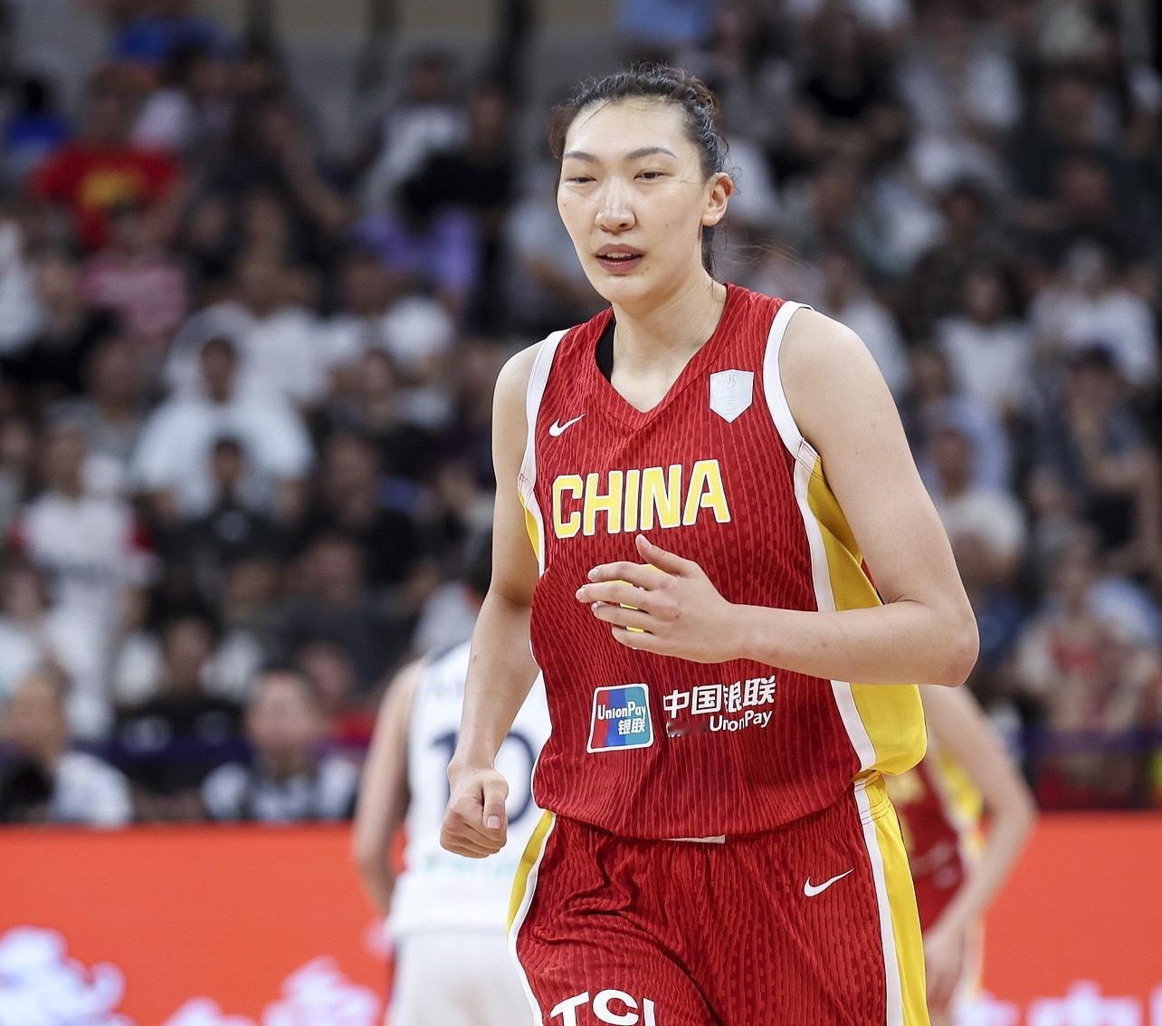 韩旭不愧世界级中锋女篮亚洲杯季军赛，中国女篮以101-66击败韩国女篮夺得季军。