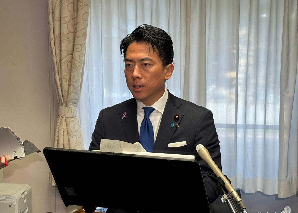 日本防卫相小泉表示，关于美军士兵涉嫌猥亵一事，“不予置评”。
小泉防卫大臣“不予