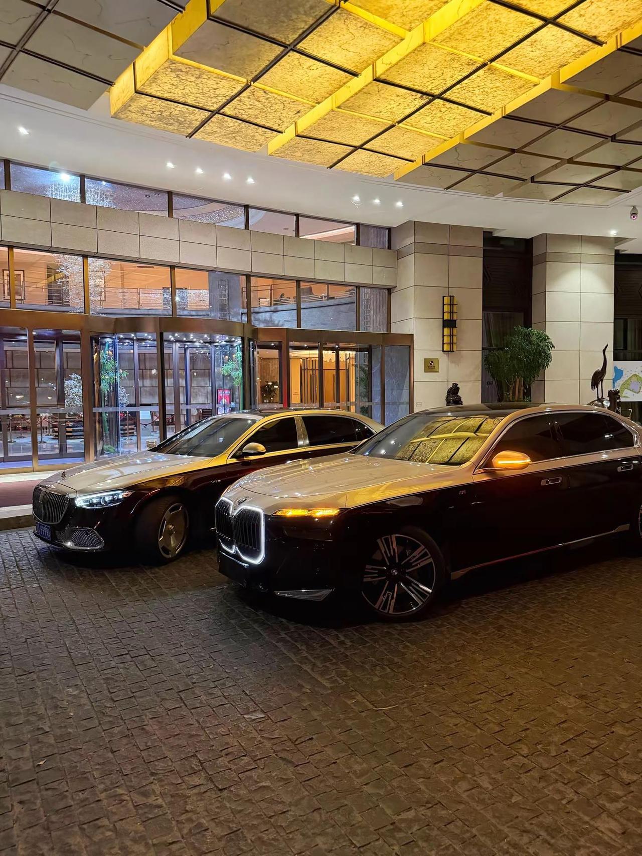 打出“MBH跟BMW”不信你们不是迈巴赫跟把妹王
