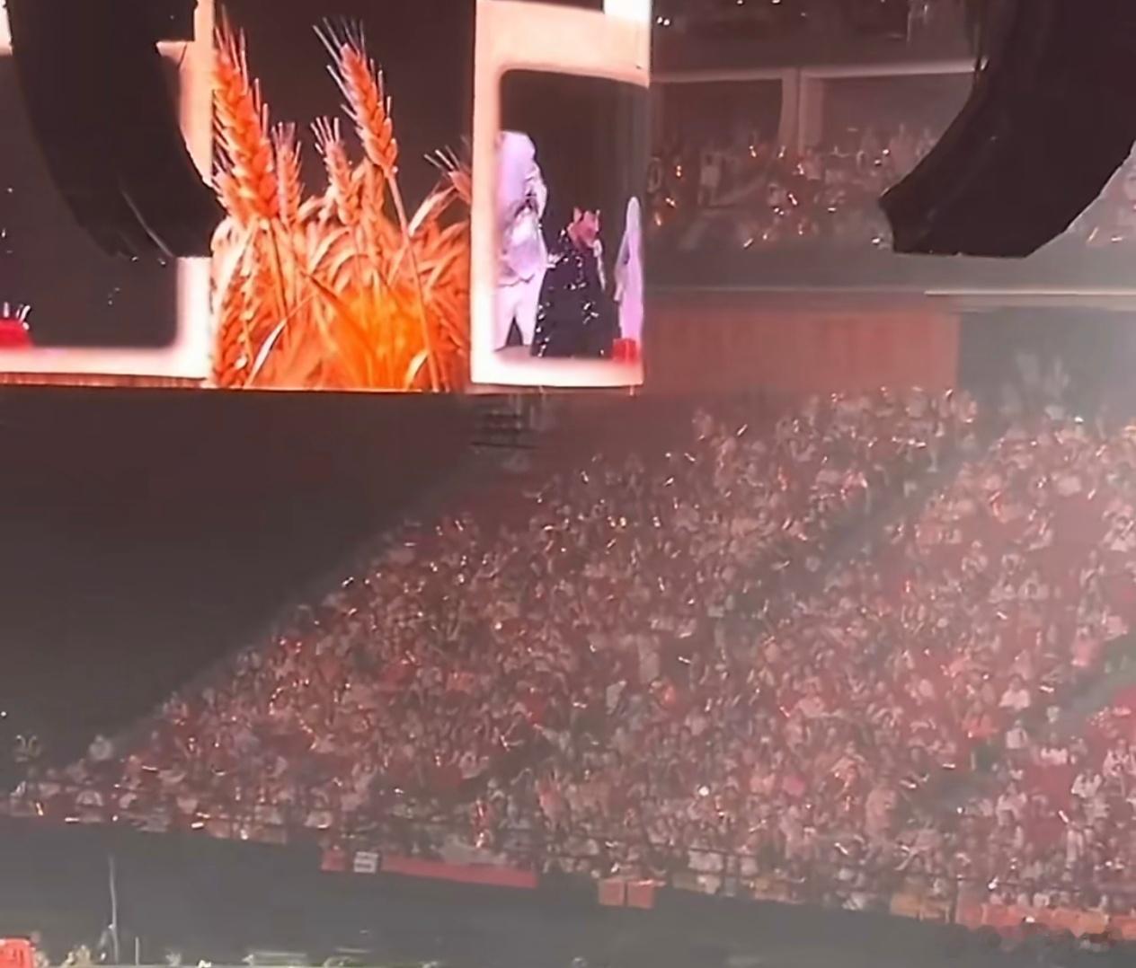 十个勤天上座率 十个勤天今天广州演唱会，周一工作日下午，上座率很不错舞台表现力好