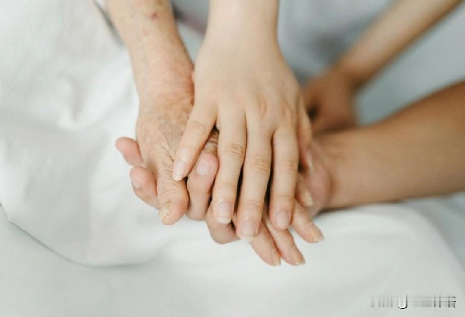 剪不断、理还乱的挂念

昨夜，下了一夜瓢泼大雨，冲不走我们的思念和挂念！

我们