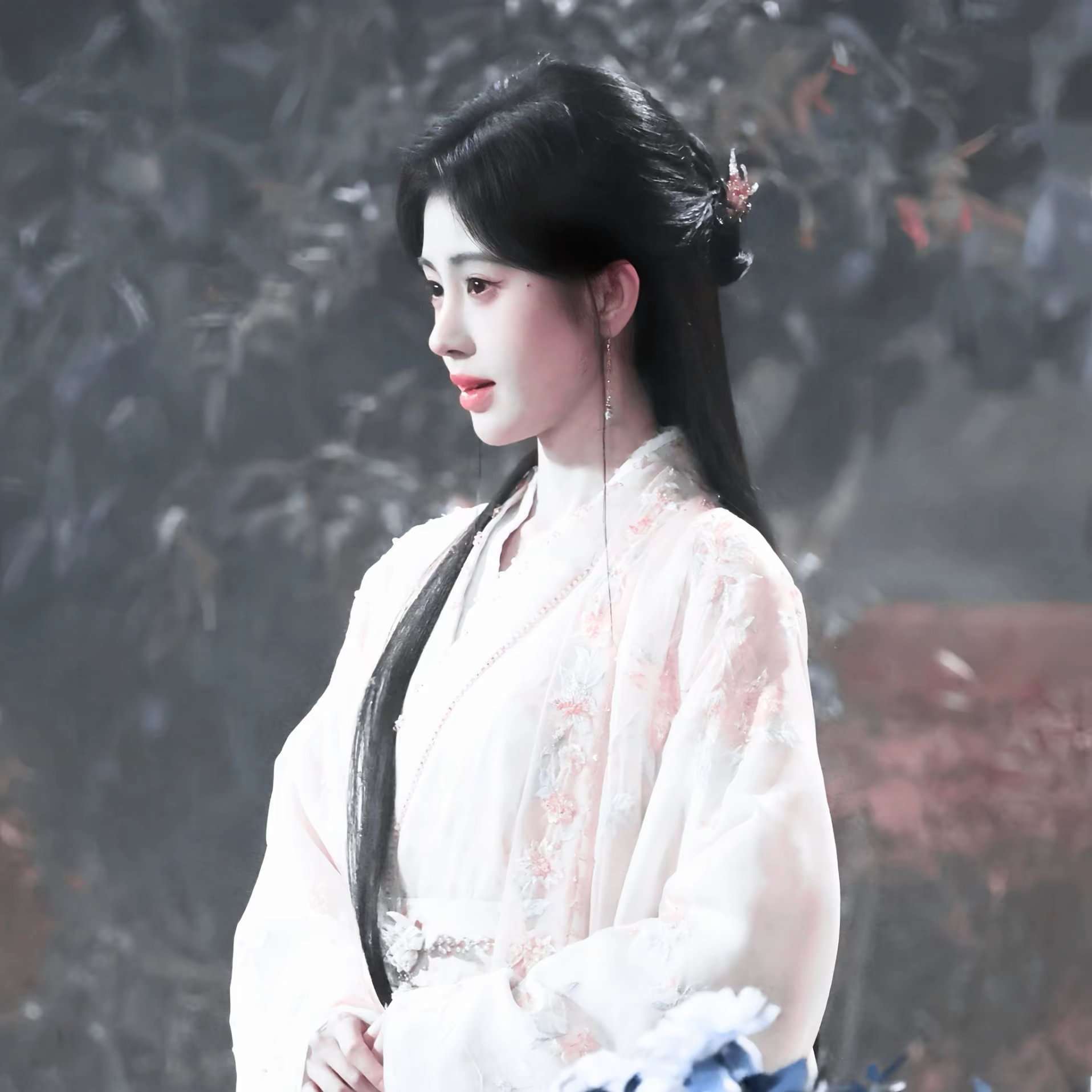 𝑾𝒆𝑪𝒉𝒂𝒕 鞠婧祎双子星推荐｜高清｜ins风｜小众所有的委屈都是藏