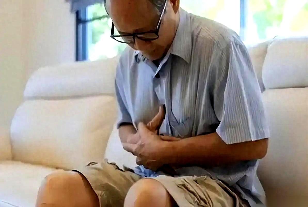 那股怎么刷也刷不掉的味儿，你真以为是没睡好？
那个在同一个地方，好了又烂、烂了又