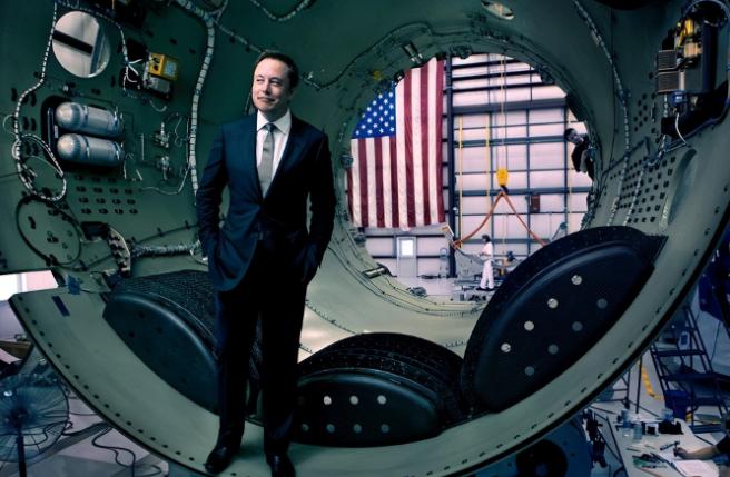 中国未来最大敌人，不是特朗普，而是即将手握万亿美元的马斯克

2月10日，马斯克