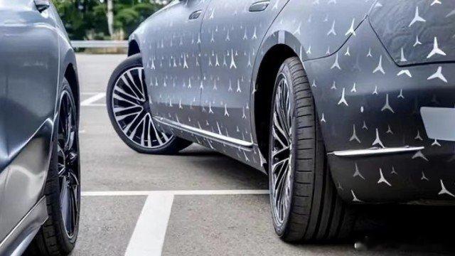 你知道汽车后轮也能转向吗大v聊车 今天来和大家聊聊汽车圈里一项超实用的“黑科技”