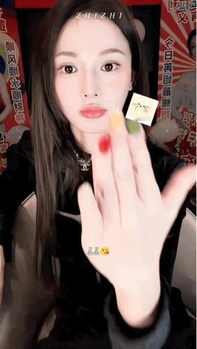 彭小苒直播累坏了我的截屏键啊啊啊啊啊彭小苒直播累坏了我的截屏键，彭小苒一定要多拍