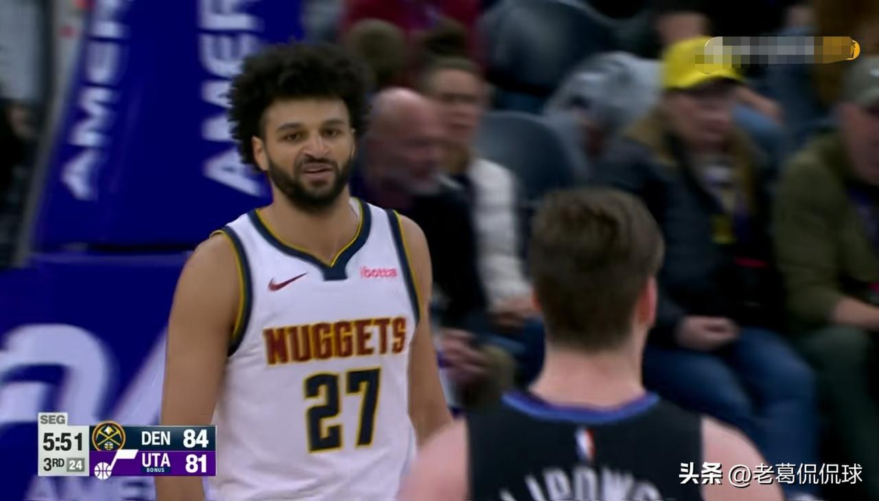 掘金超级巨星穆雷真是彻底的杀疯了！在今天掘金客场以128：125险胜爵士的比赛中