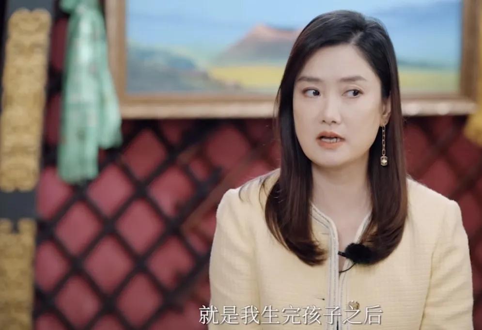 玲花：“就是我生完孩子之后，唱歌好像底气比以前足了，我感到我的声音就是更宽了一些
