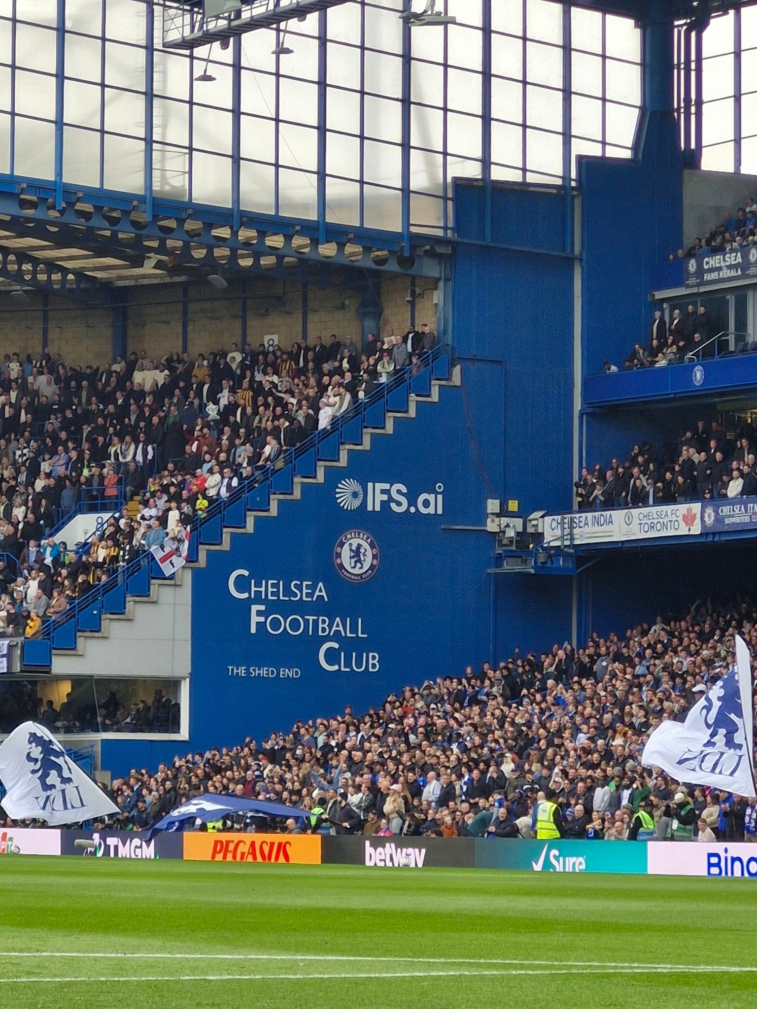 广告上墙了英超切尔西