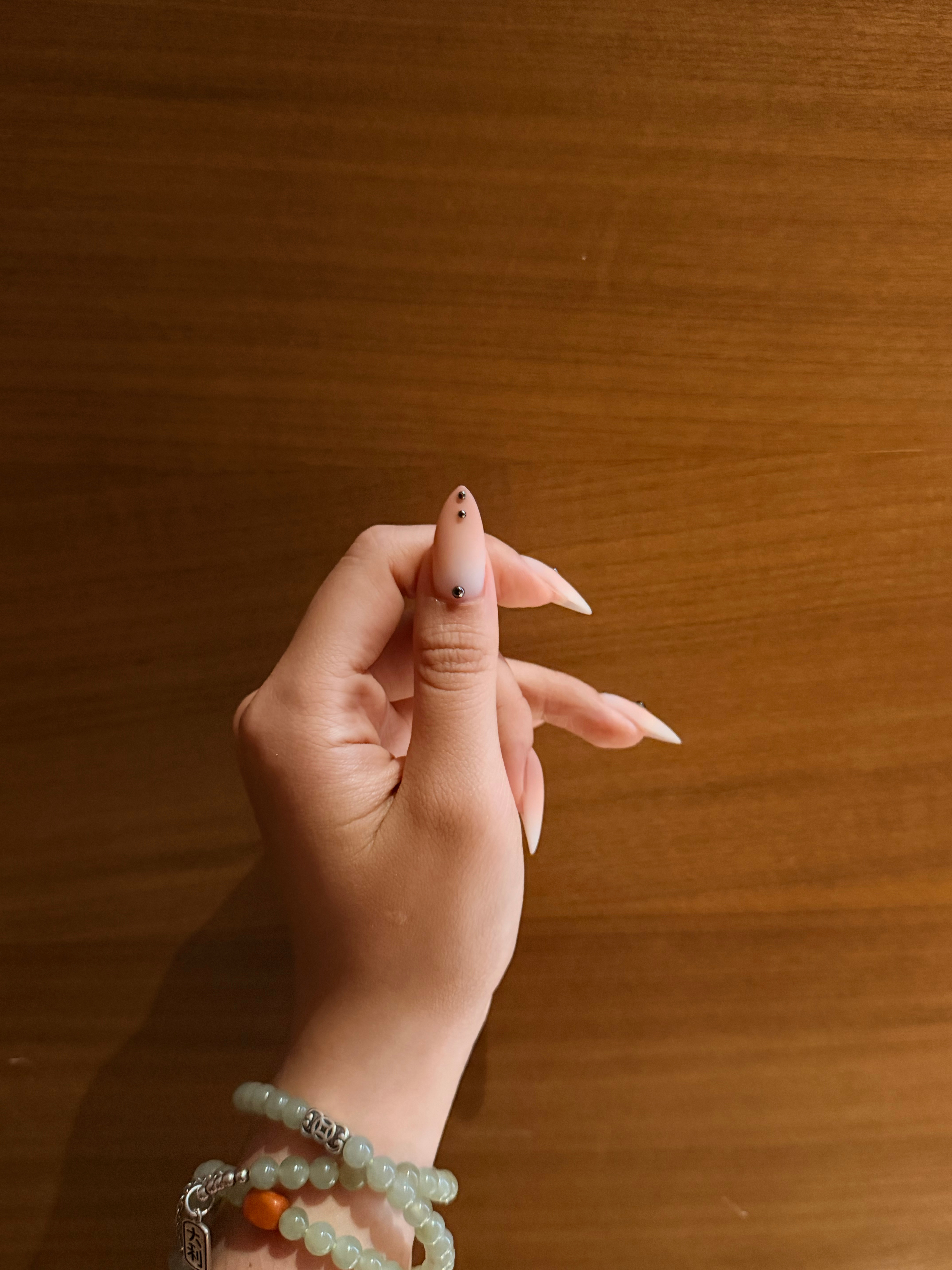 新米甲 美美嘟啊美美嘟 我指甲太大了 做建构更是巨大啊！ 